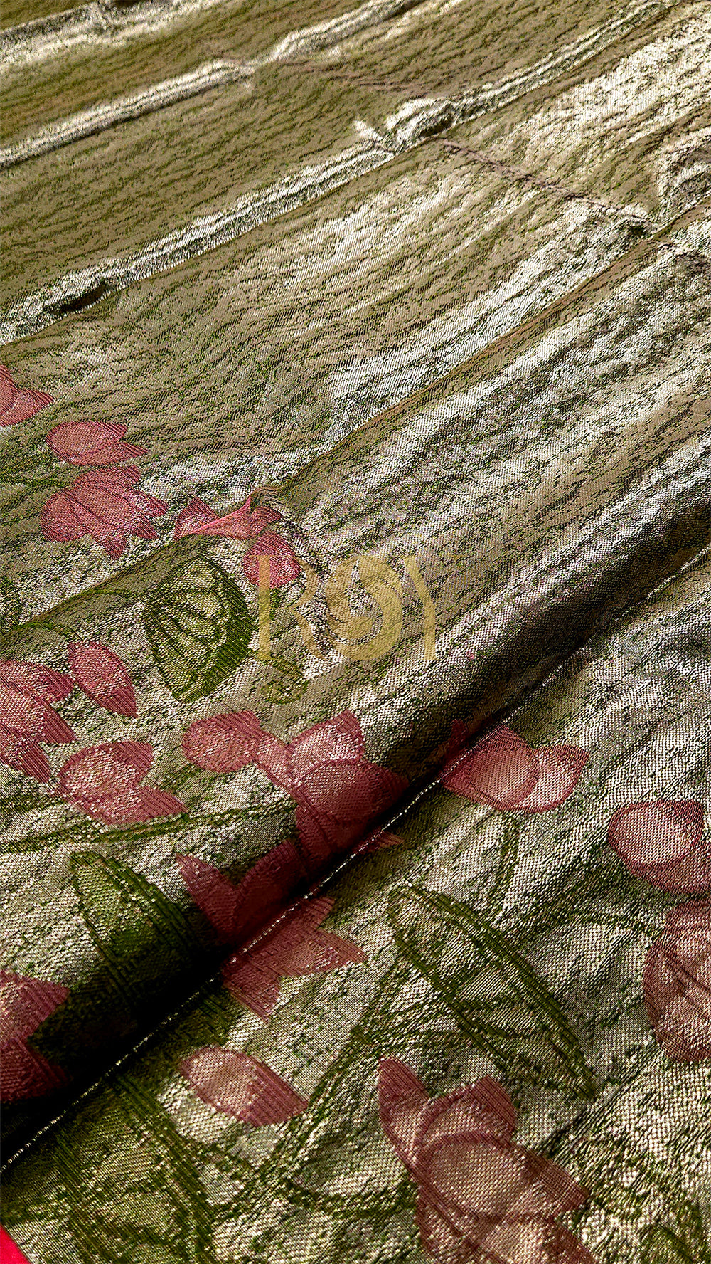 Pure Kanchipuram Silk Saree With Dreamy Mosaic Lotus Motif