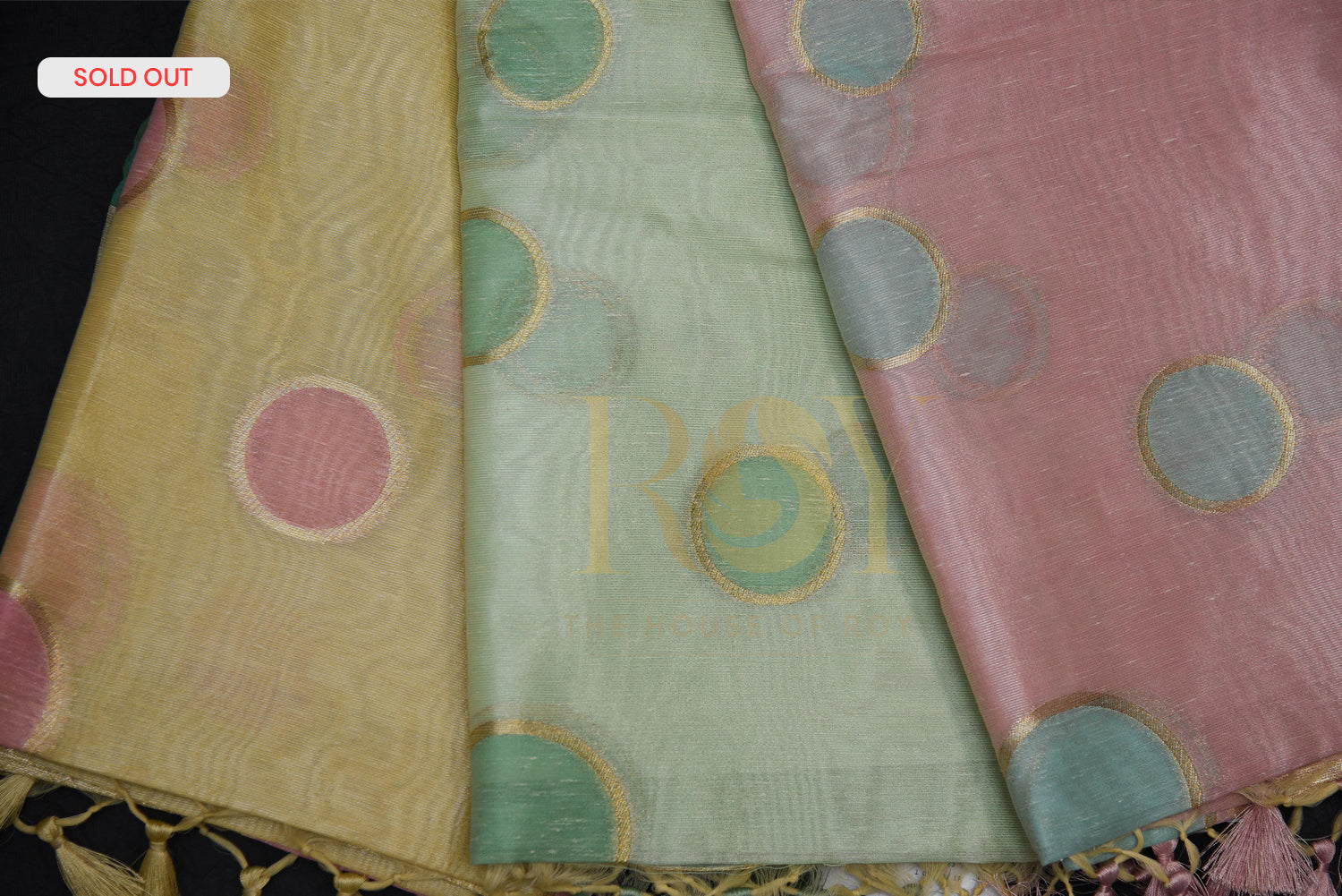 Art silk with a beautiful bubble zari design