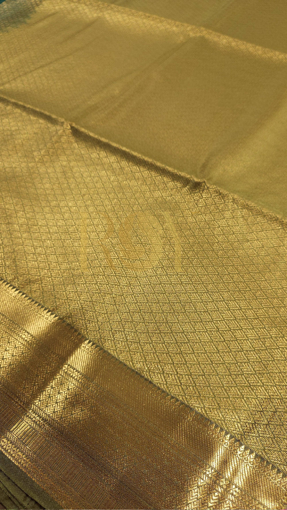 Dark green 1000 butta soft silk