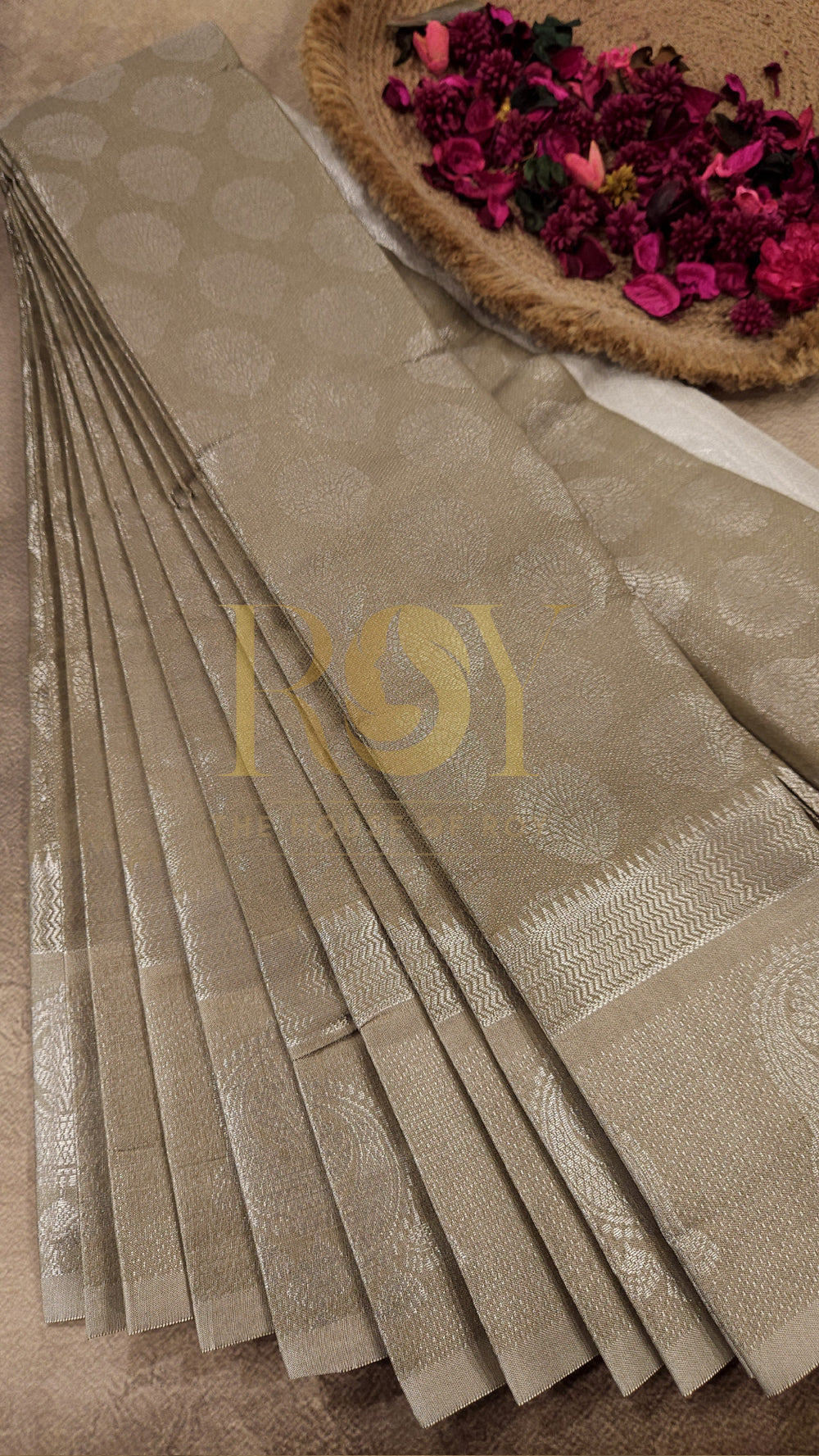 Hazelnut silver zari Mix silk saree