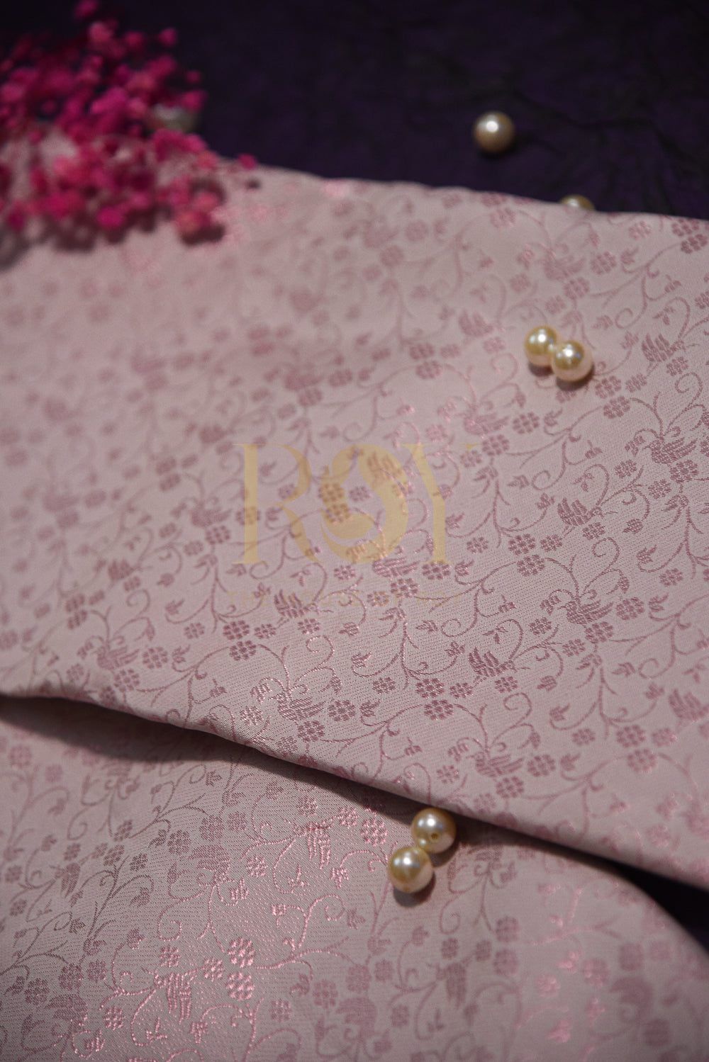 Ivory & Baby Pink Pure Kanchipuram Silk Saree with Zari Floral Jaal - Elegance Personified