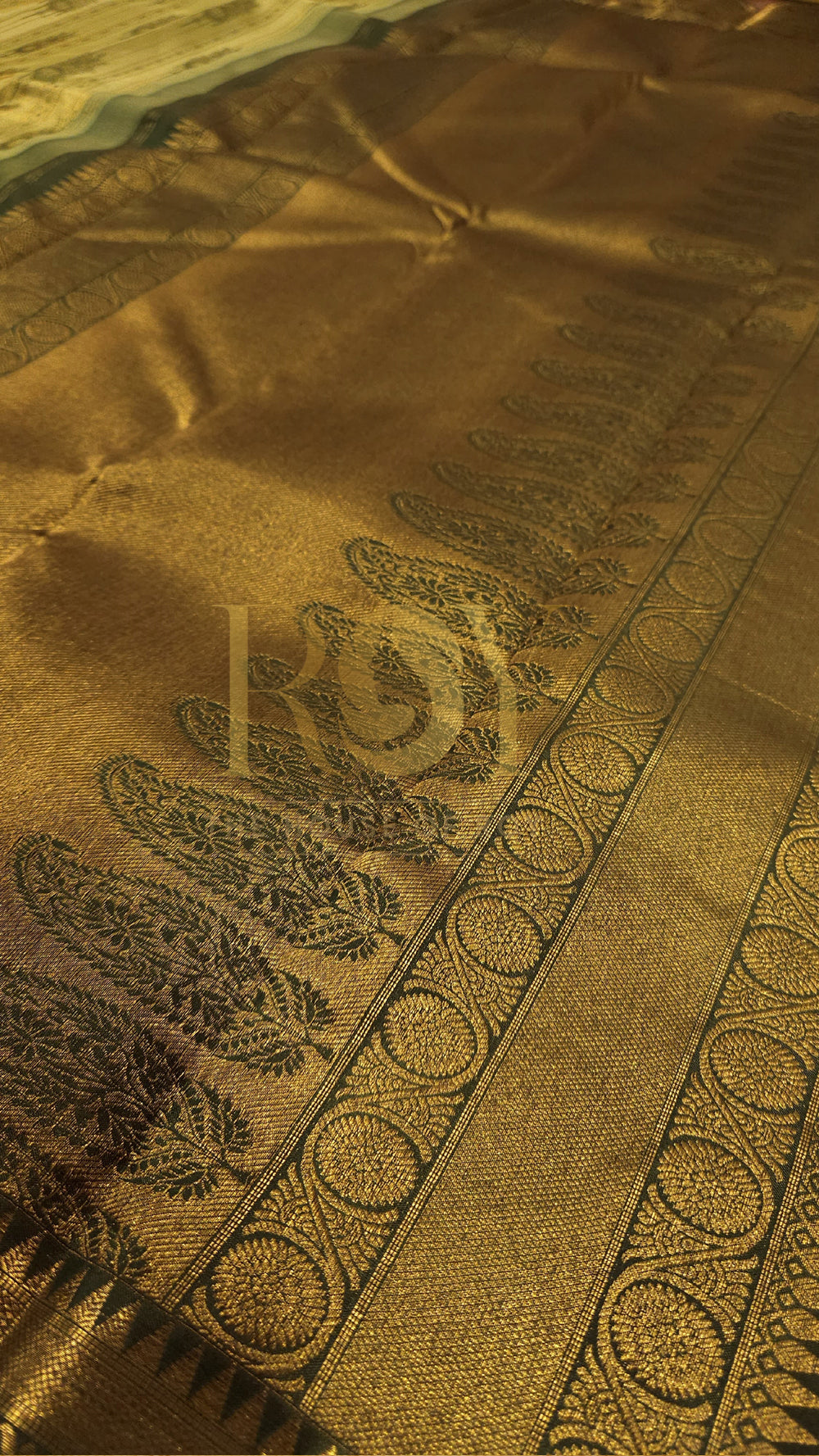 Pista green Kancheepuram pure soft silk