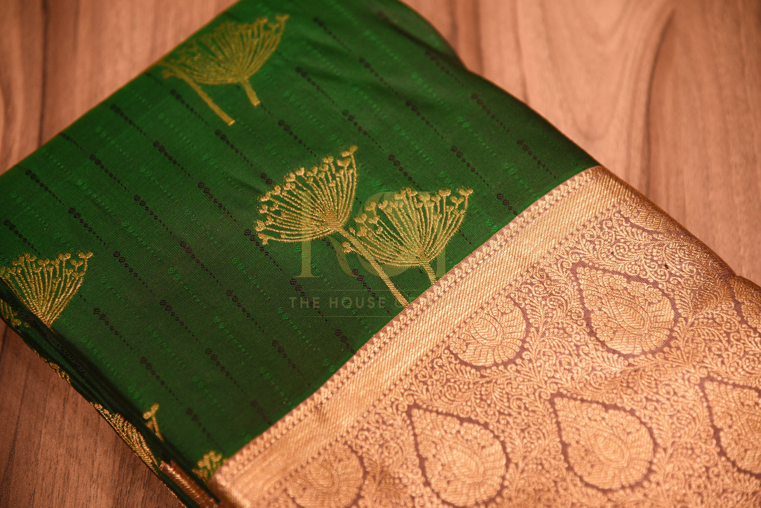 Pure soft silk saree complete allium flower jari