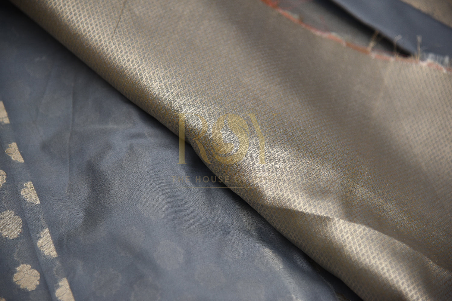 Traditional Banarasi Katan Silk Saree With Zari Butta grey