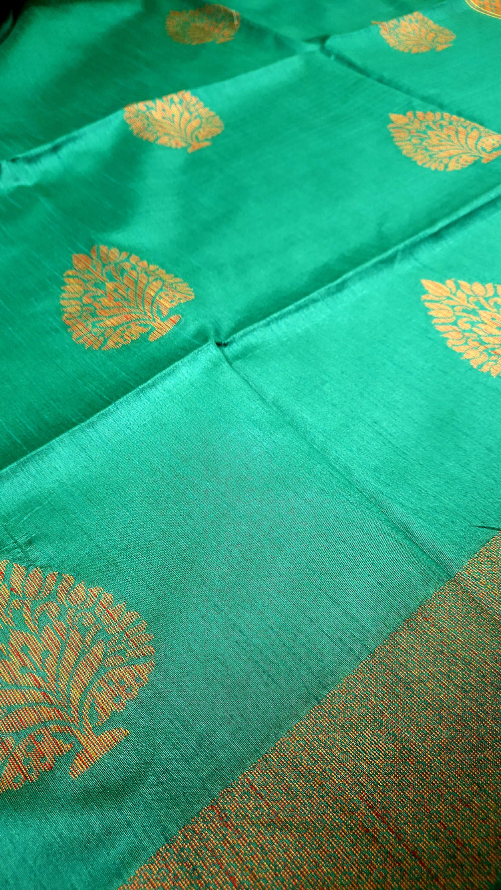 Dark Green Silk Cotton Saree with Jute Thread Border And Pallu