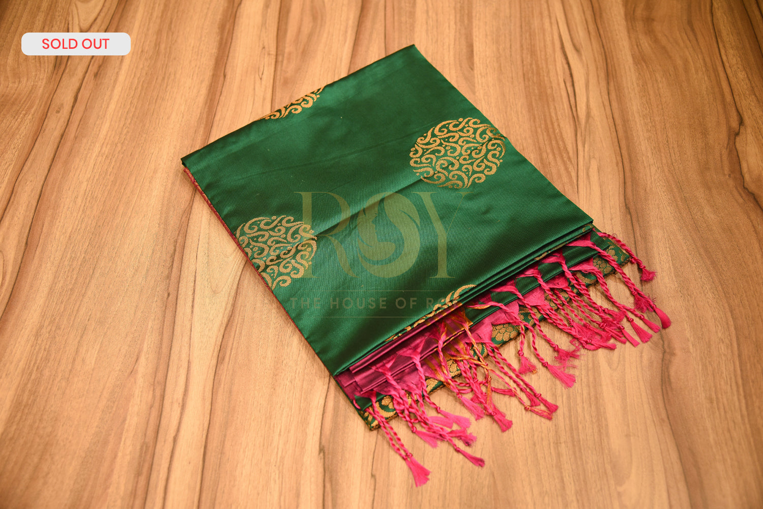 Soft silk saree with fancy sphere gold jari