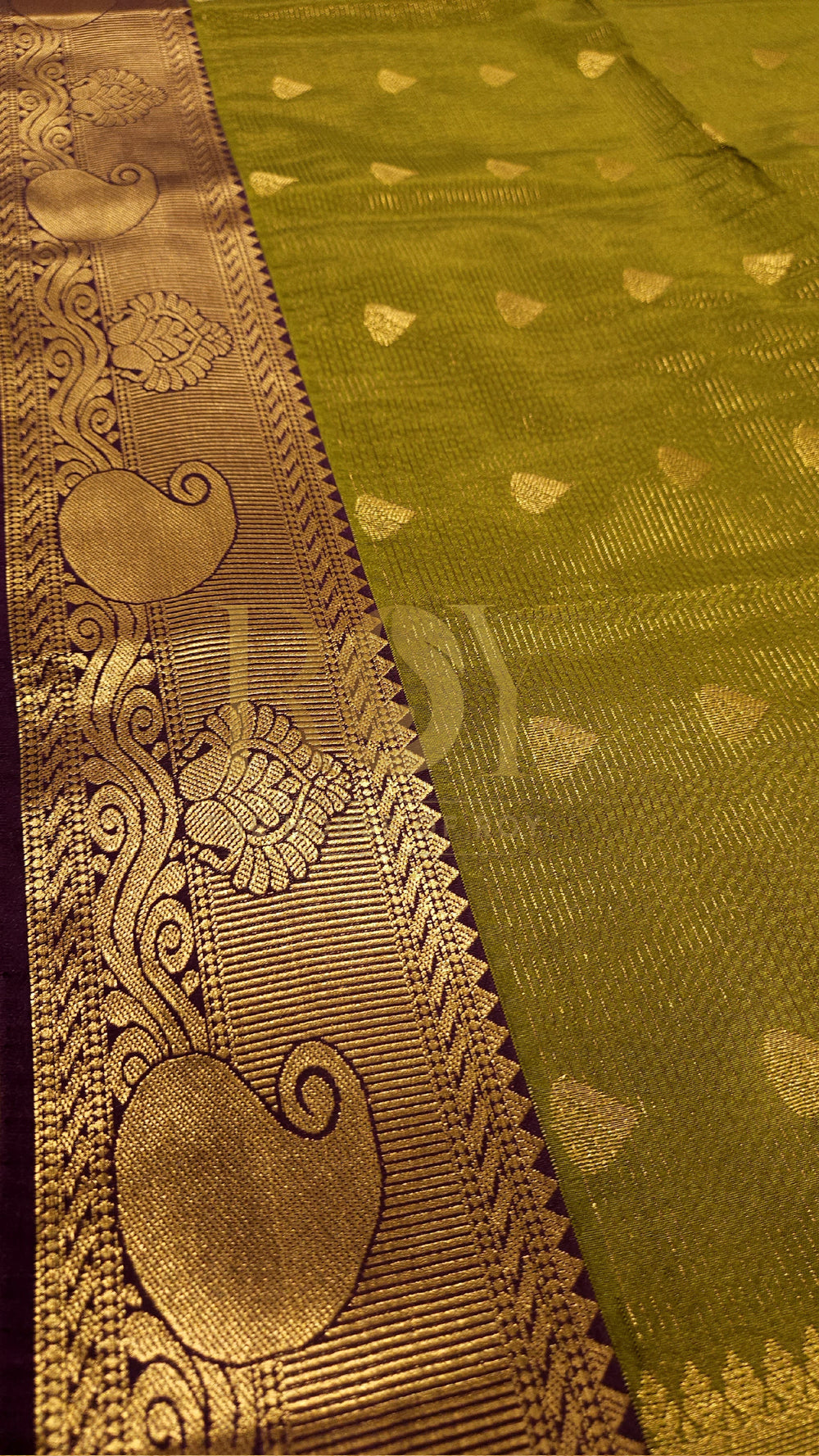 Olive green vaira oosi soft silk saree