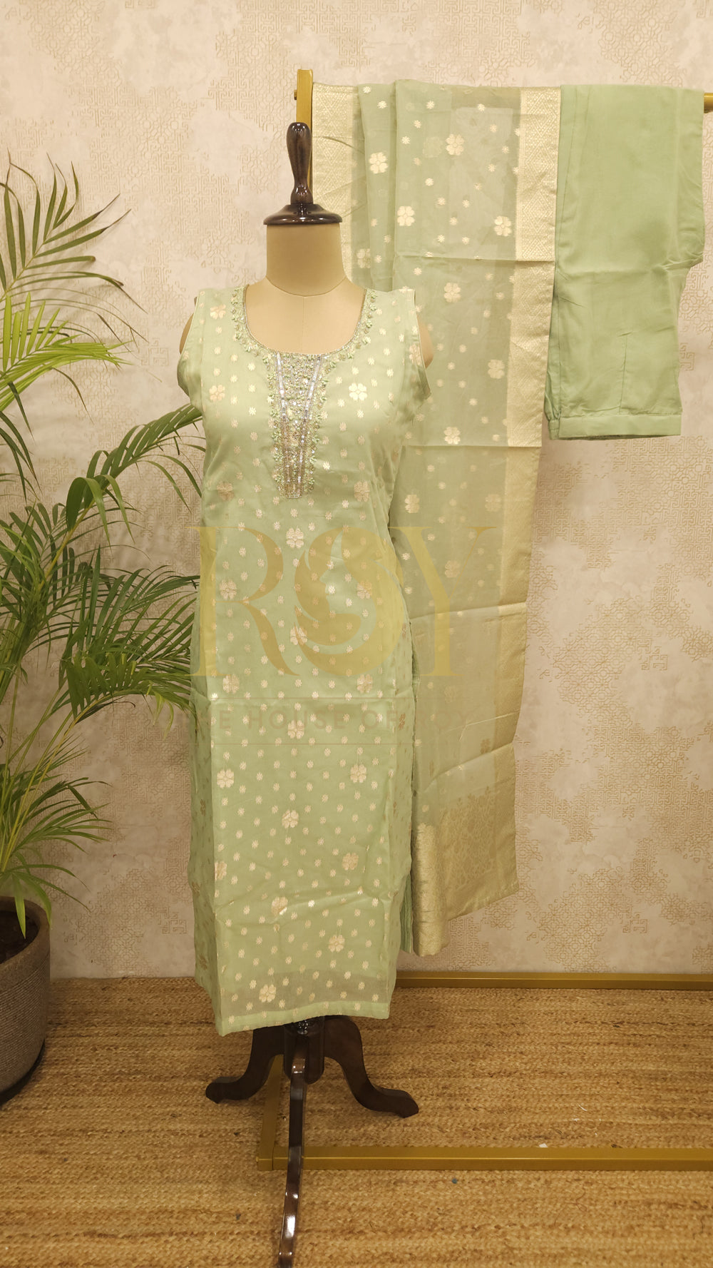 Pastel green banarasi chudi set