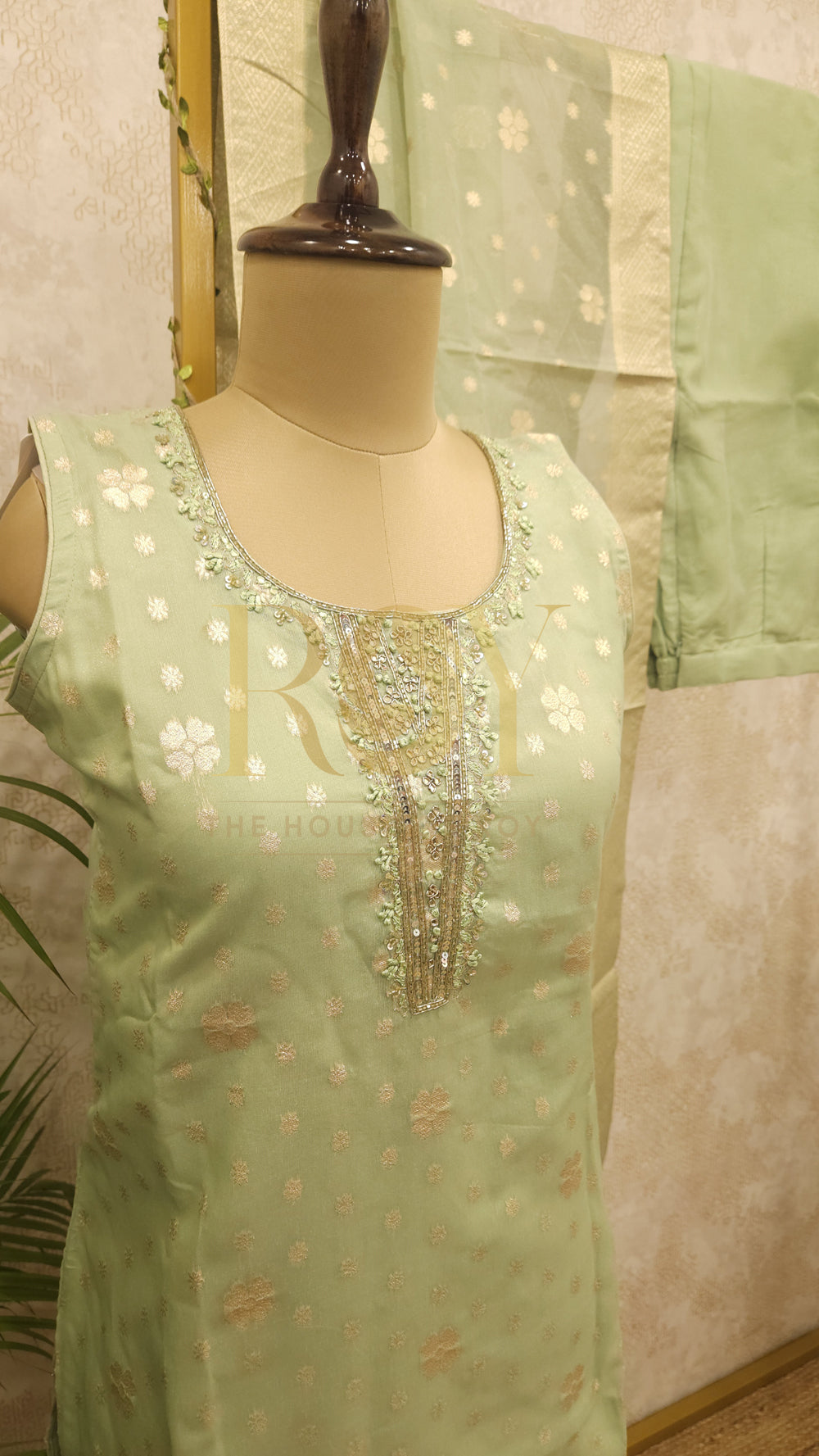 Pastel green banarasi chudi set