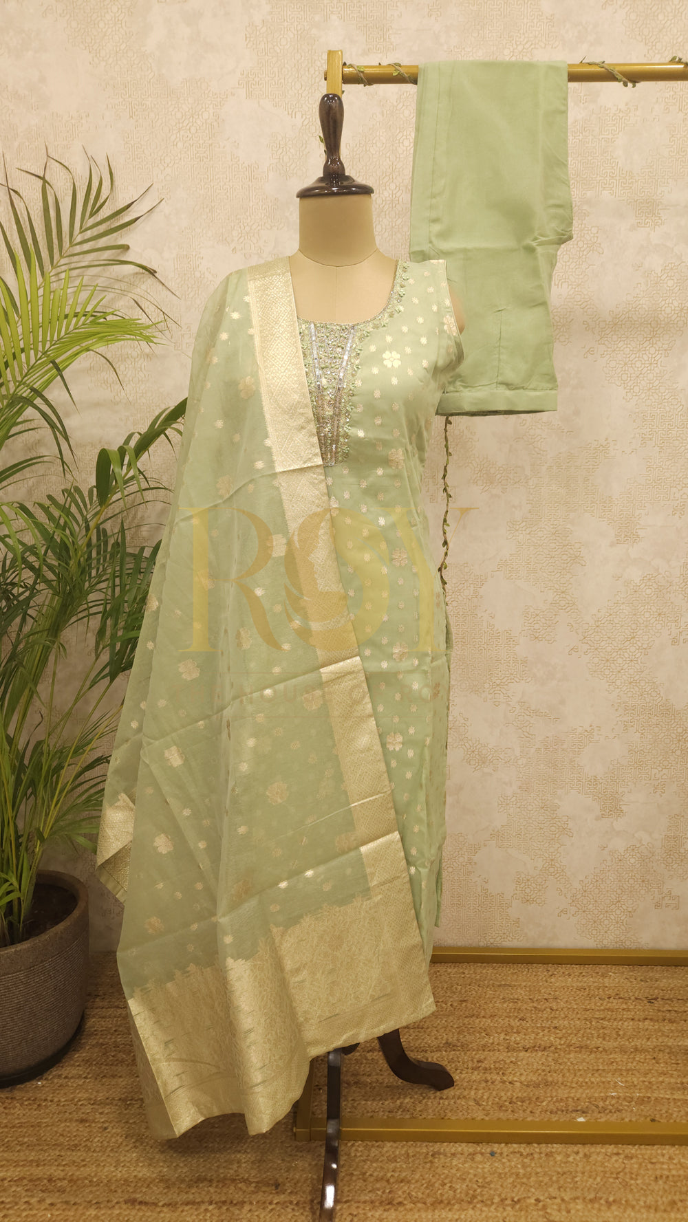 Pastel green banarasi chudi set