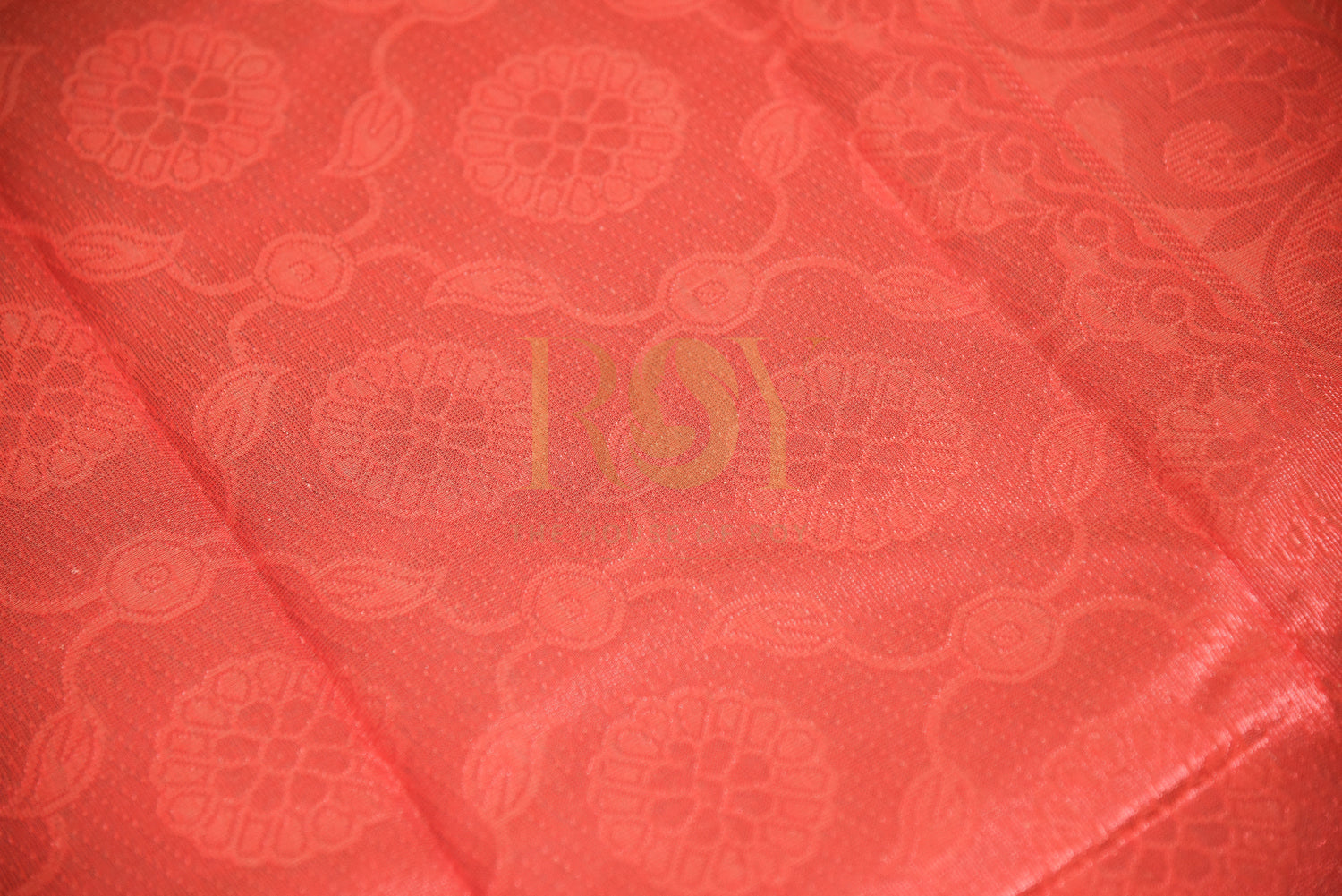 Cotton saree with fancy jari motif