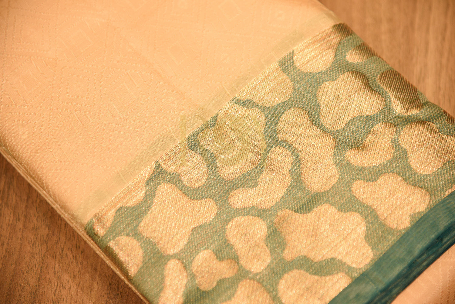 Cream and Teal Pure Silk Saree Pure Silk Saree With Cloud Border