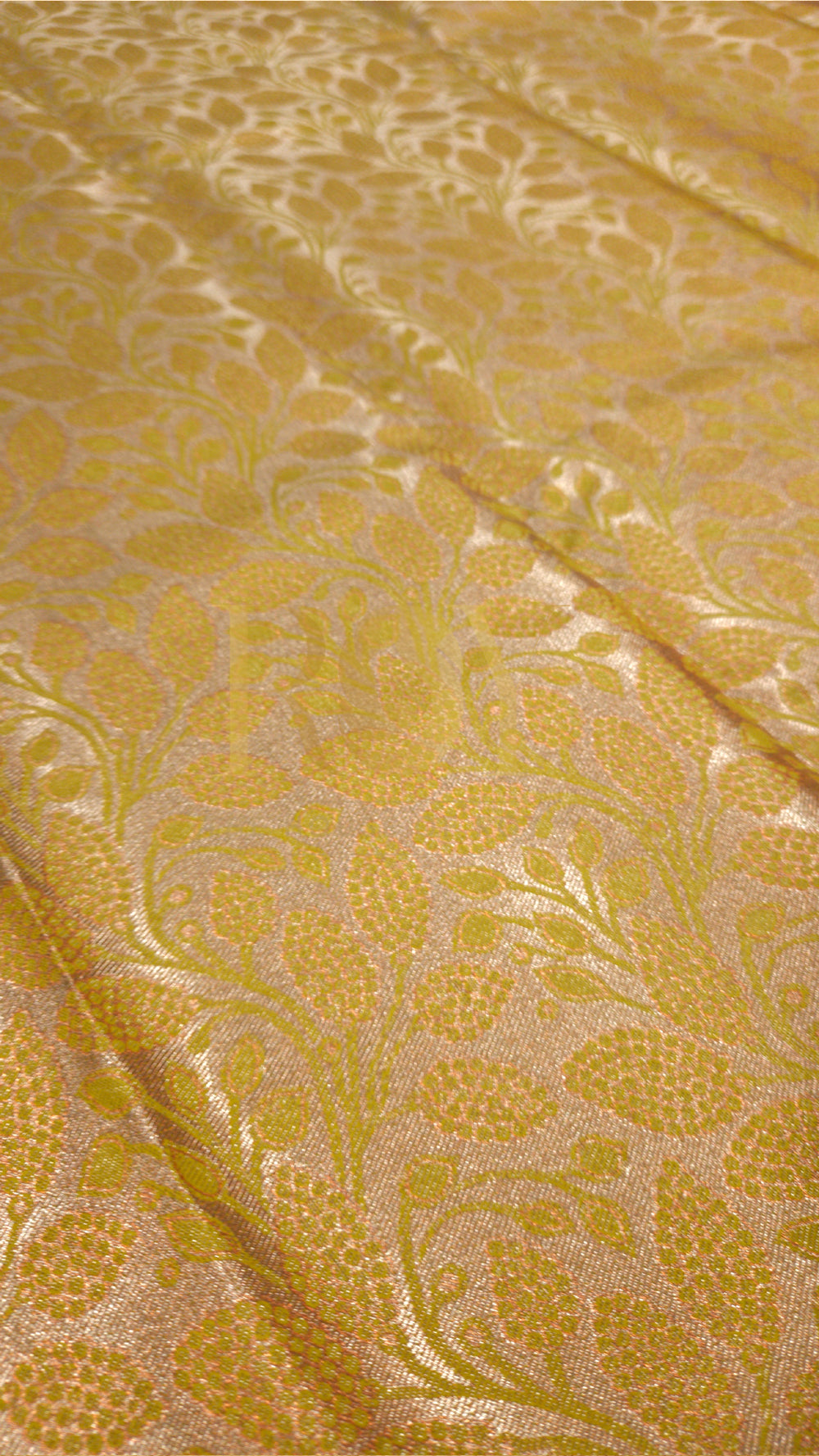 Yellow leaf tissue jacquard silk